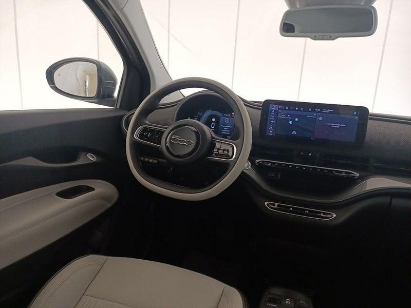 FIAT 500 LA NUOVA E Nuova Hatchback My23 La Nuova - La Prima Berlina