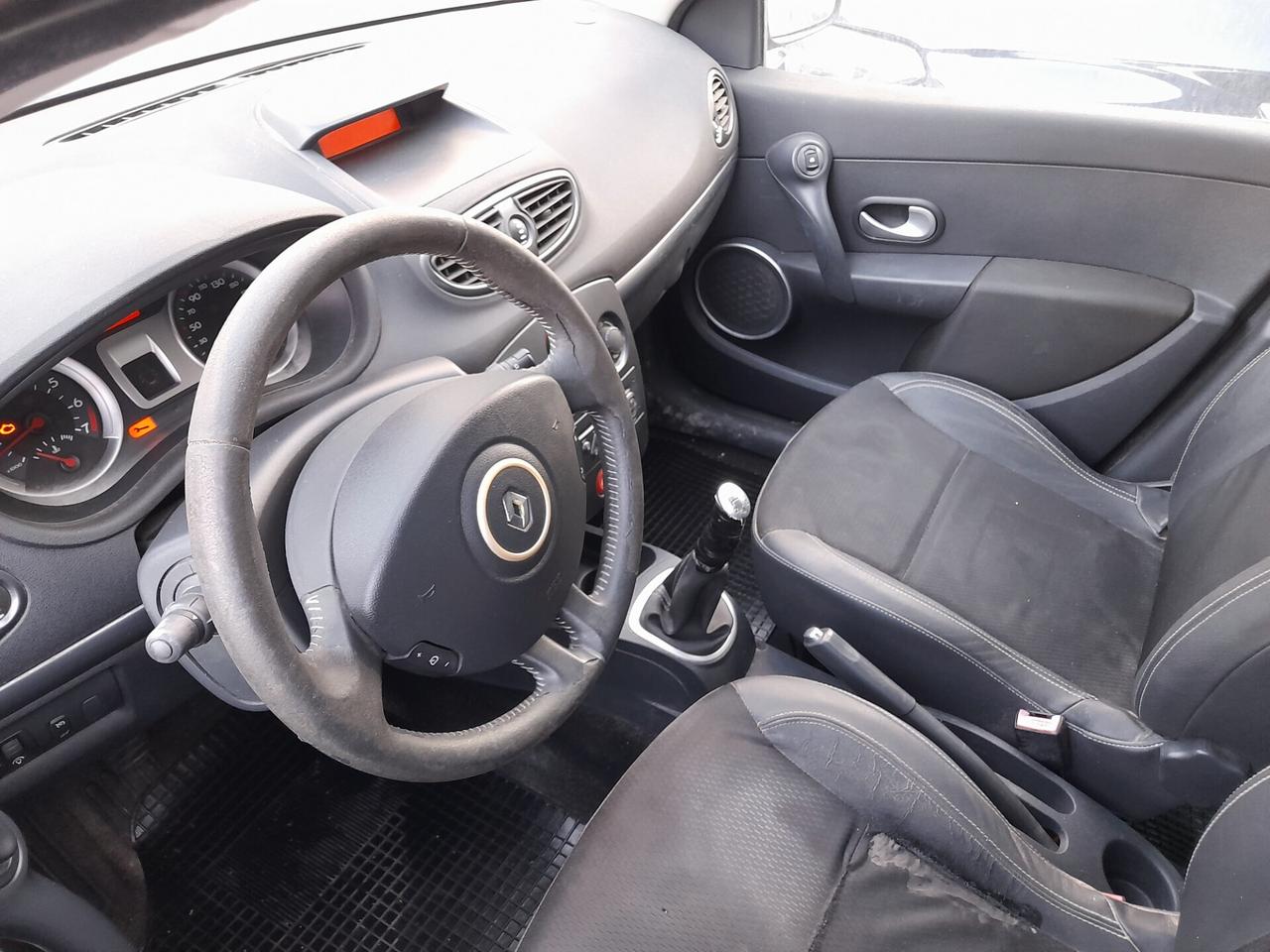Renault Clio 1.2 16V 5 porte Le Iene