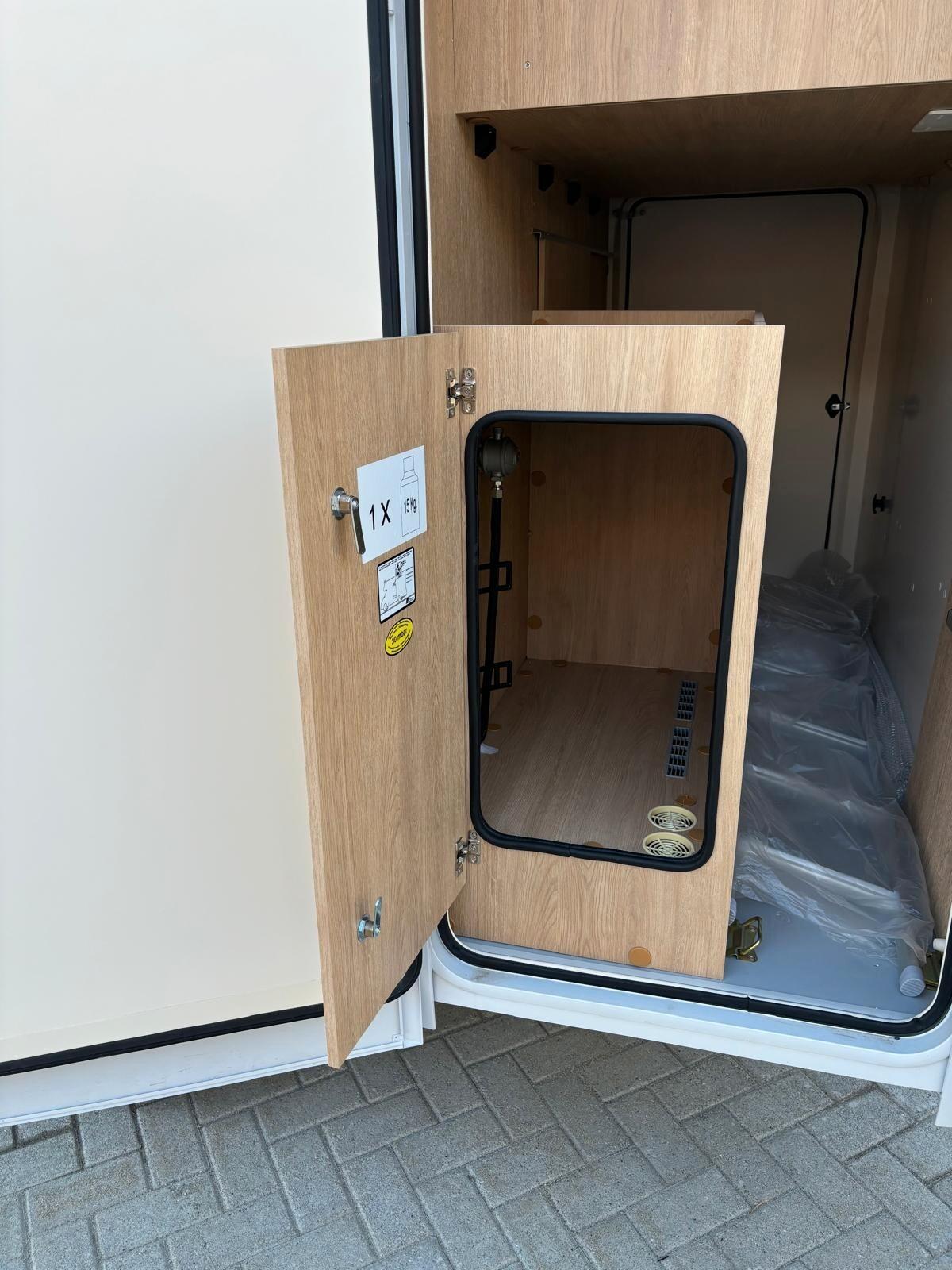 Ci International Horon 30 XT camper