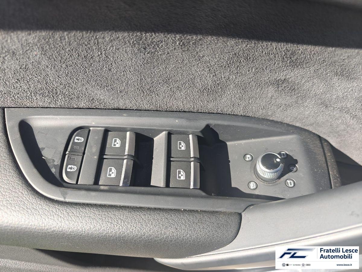 AUDI - Q5 Sportback 40 2.0 tdi mhev 12V S line quattro s tronic (in arrivo)