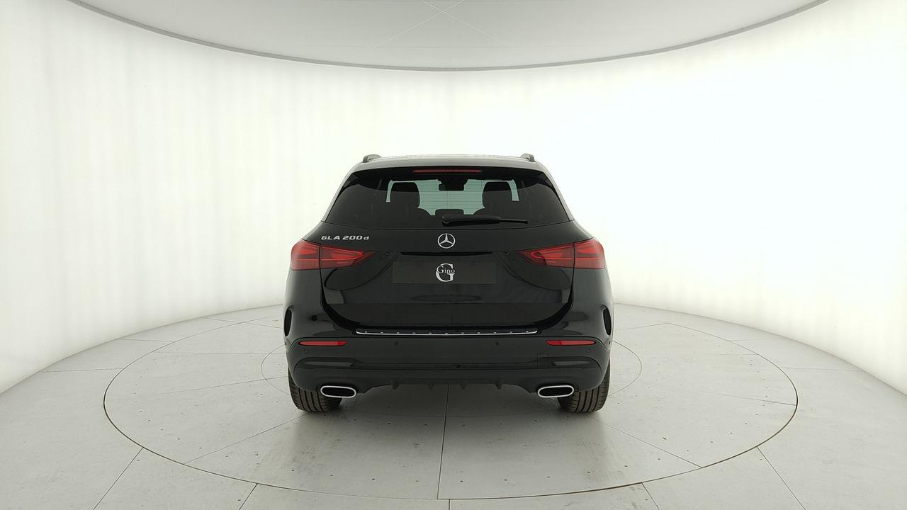 Mercedes-Benz GLA 200 d automatic