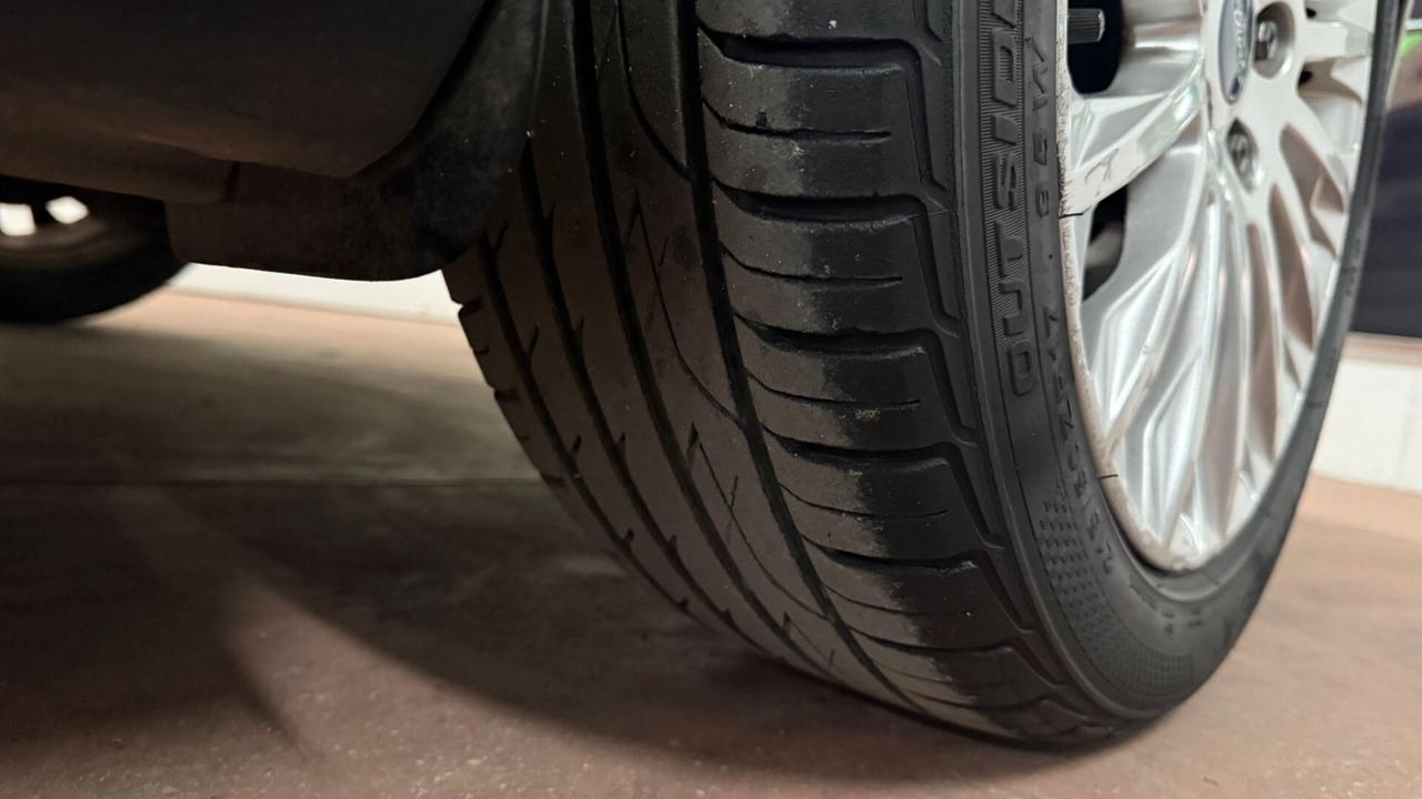 Ford Focus 1.6 TDCi 115 CV Titanium bluetooth navi led