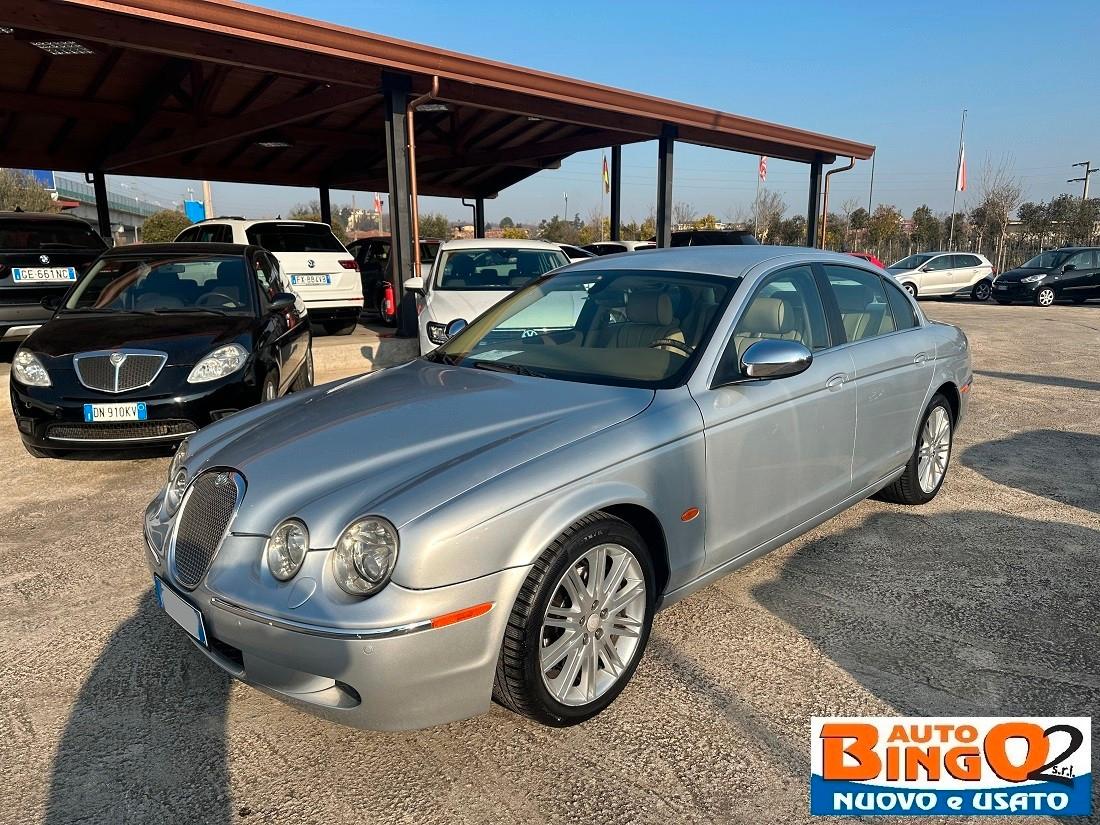 Jaguar S-Type 2.7 diesel V6 Executive