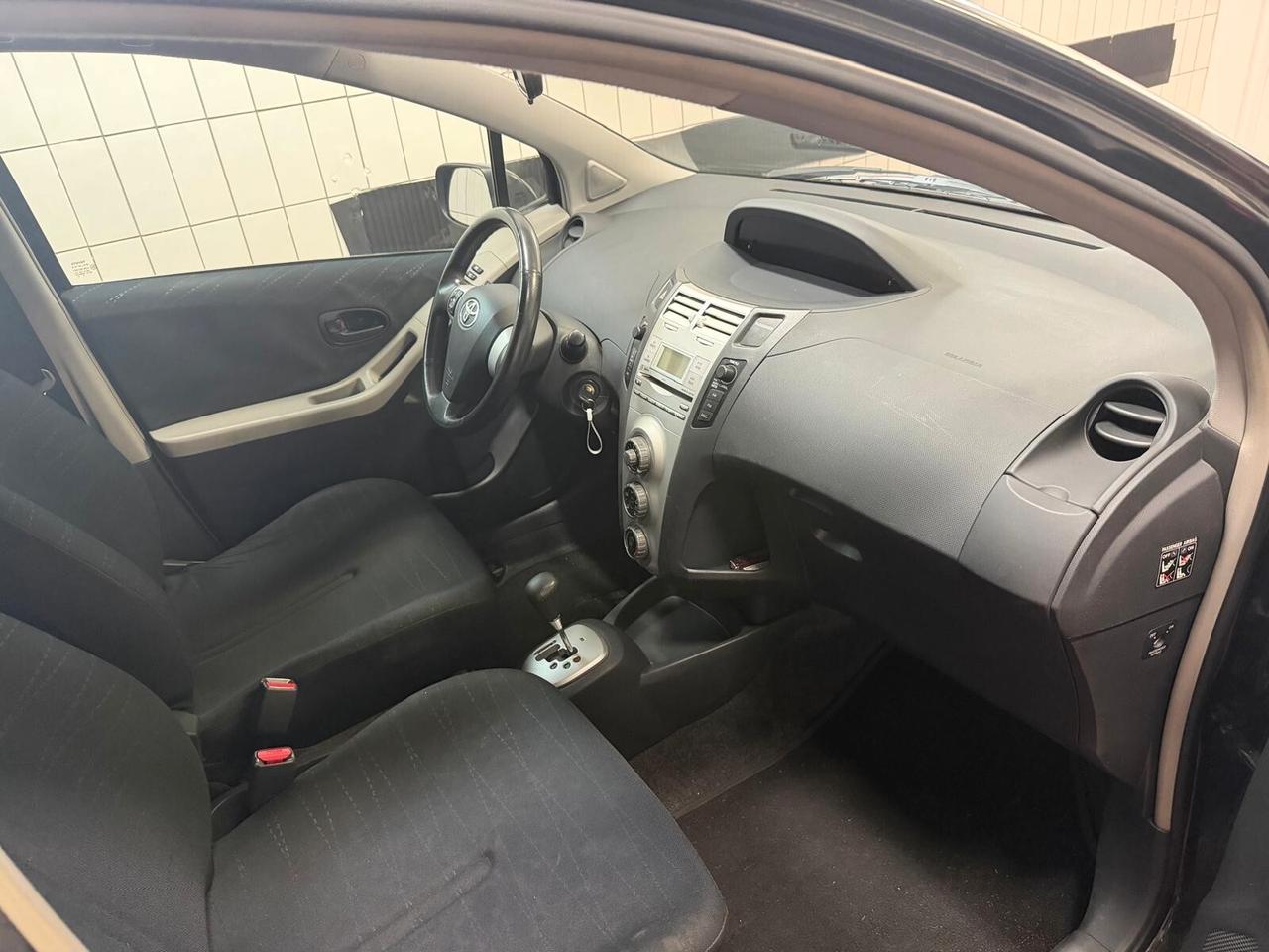 Toyota Yaris 1.3 5 porte Sol