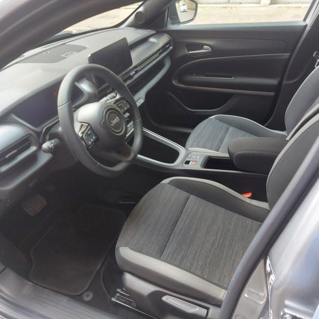 Jeep Avenger 1.2 Turbo 110 CV MHEV Longitude