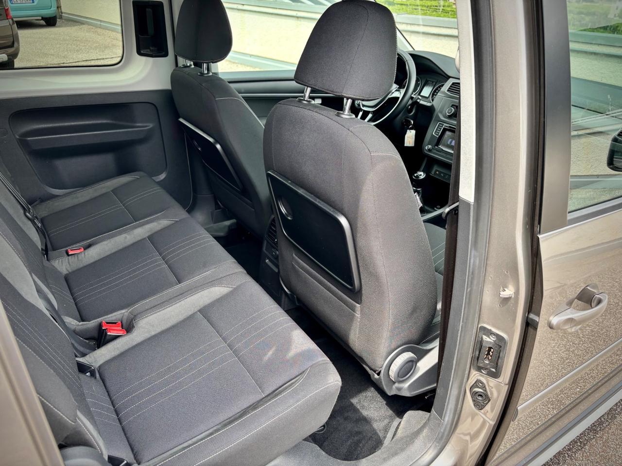 Volkswagen Caddy 2.0 TDI 150 CV Alltrack "Gancio/WinterPack3/Webasto"