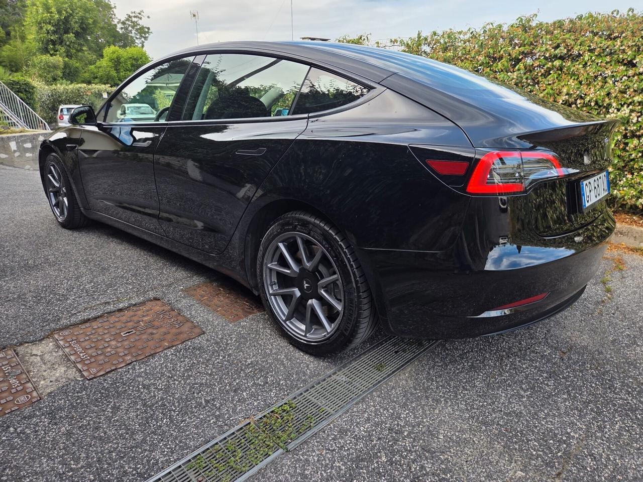 Tesla Model 3 Standard