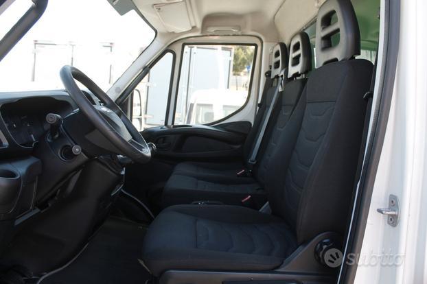 Iveco daily 35-120 centine e telone da 4.40 mt