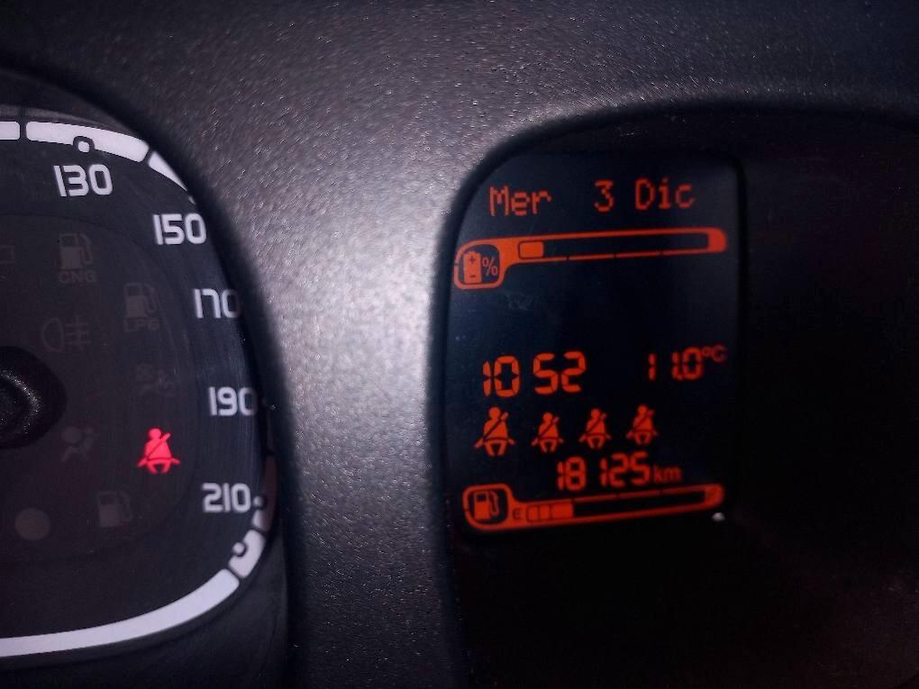 Fiat Panda 1.0 FireFly S&S Hybrid KM 18000 MONITOR SENSORI COMANDI VOLANTE GARANZIA