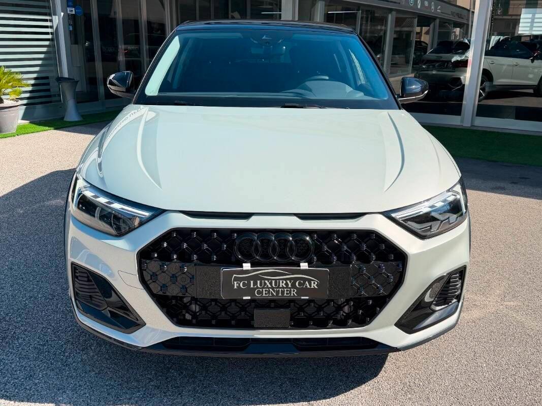 Audi A1 30 1.0 tfsi Identity Contrast 116cv s tronic PROMO