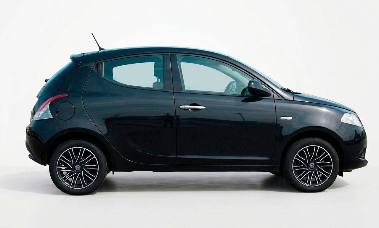 Lancia Ypsilon 1.0 FireFly 5 porte S&S Hybrid Alberta Ferretti