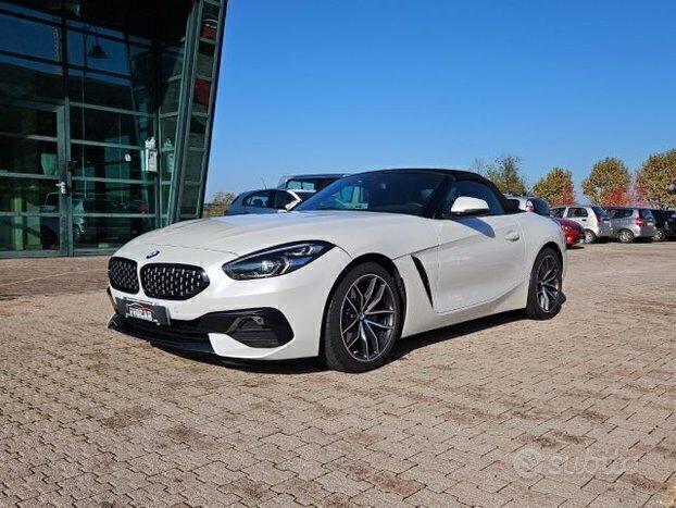 Bmw Z4 20i cc2000 cv 198 km 18000 pari al nuovo iva esposta