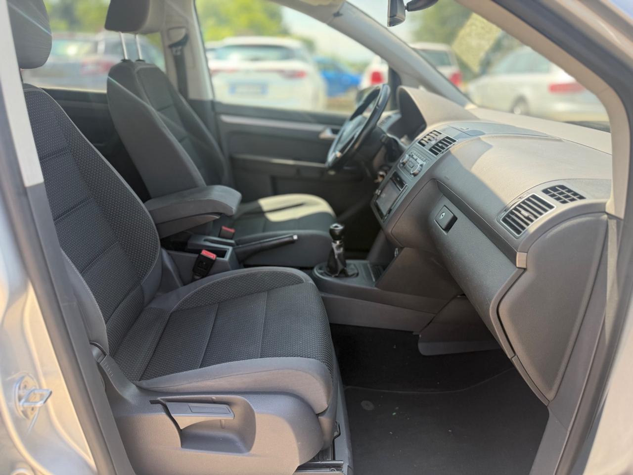 Volkswagen Touran 1.6 TDI (7POSTI)