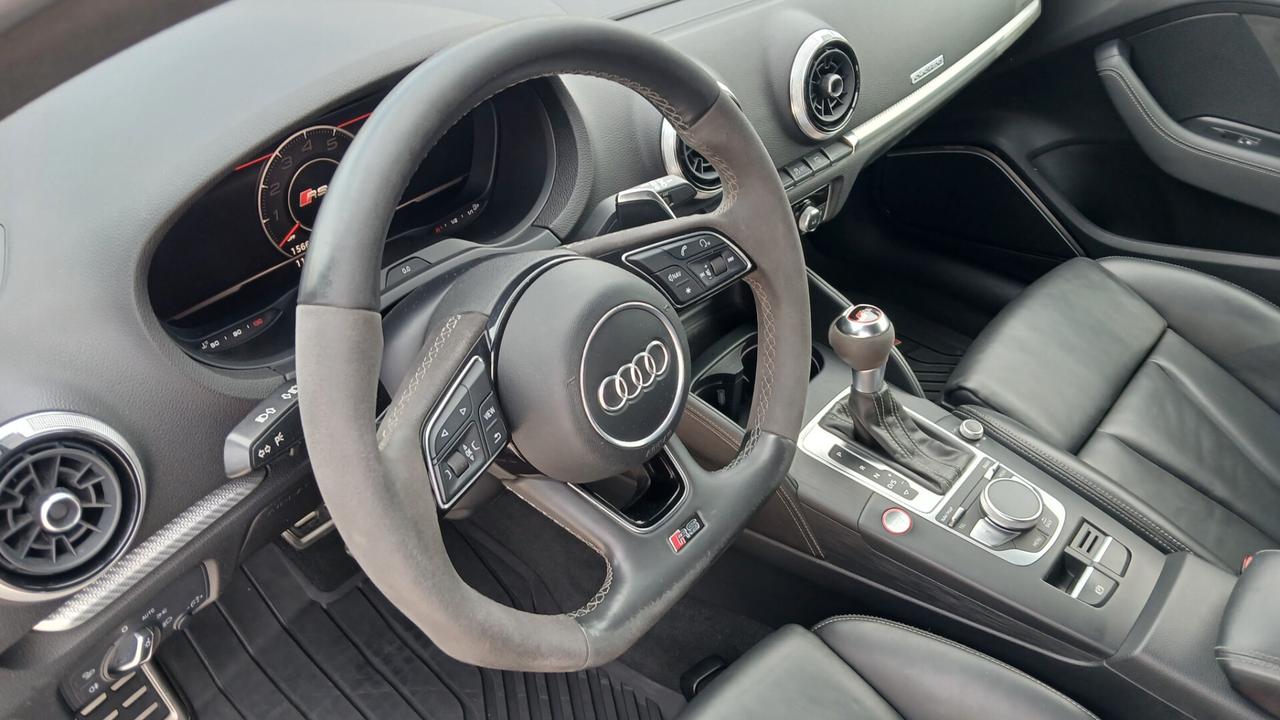 Audi RS3 TFSI 400 CV