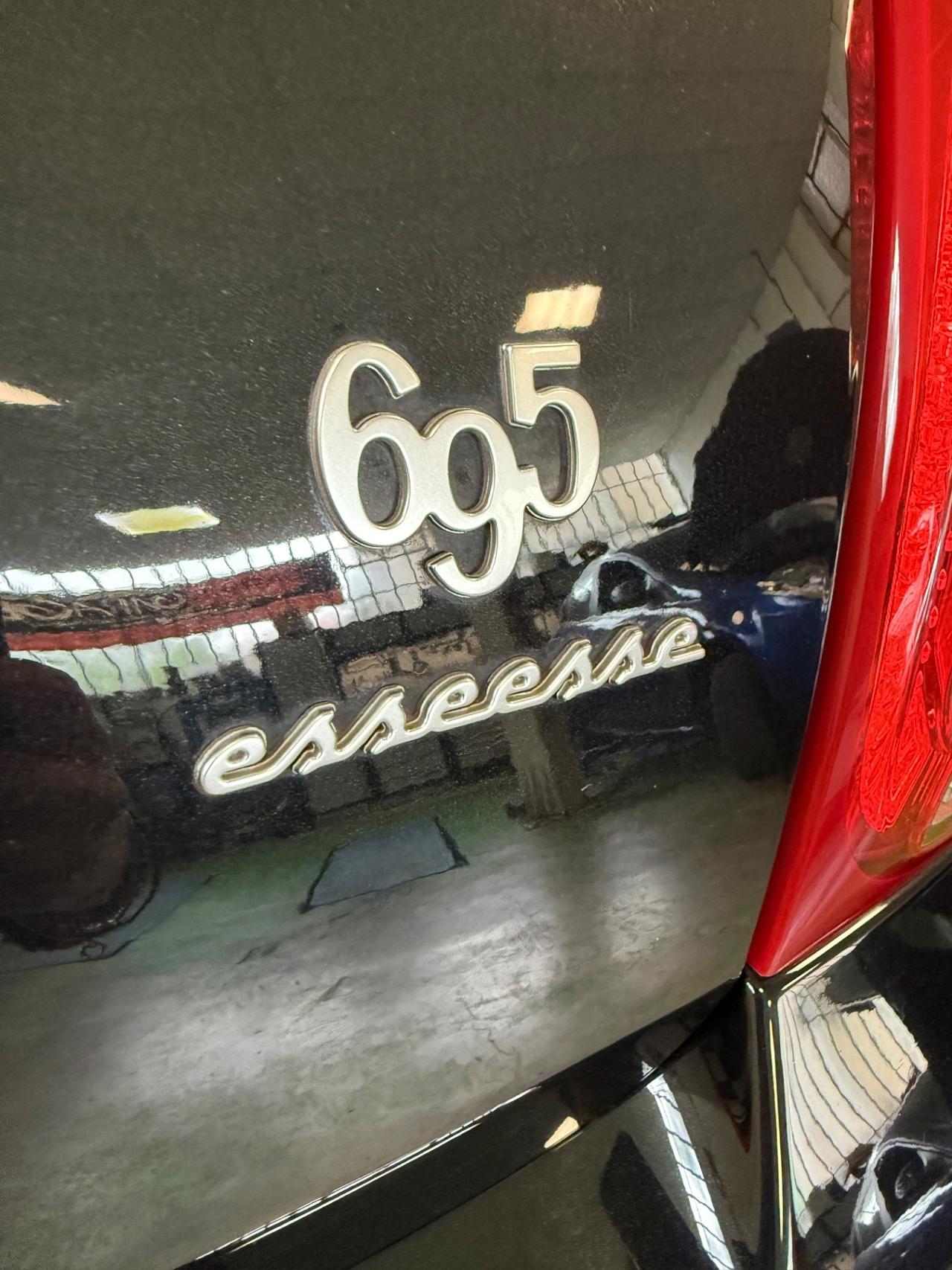Abarth 695 1.4 Turbo T-Jet 180 CV. ESSEESSE