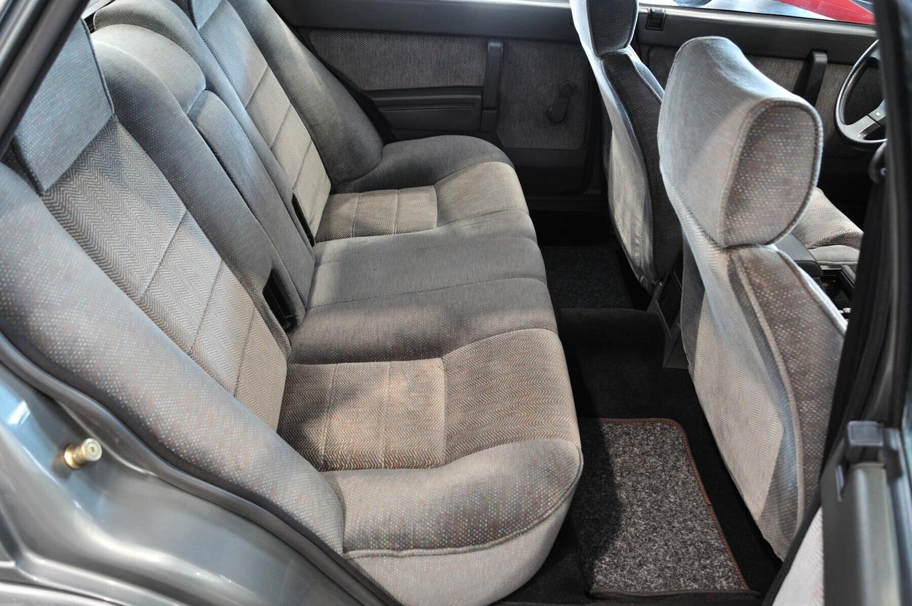 Alfa Romeo 75 2.0i Twin Spark CRS RIAR targa MI