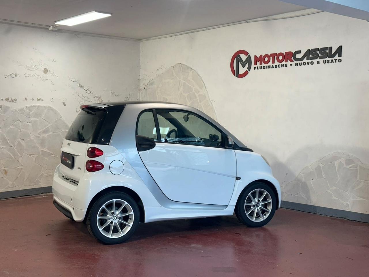 Smart ForTwo 1000 52 kW MHD coupé passion
