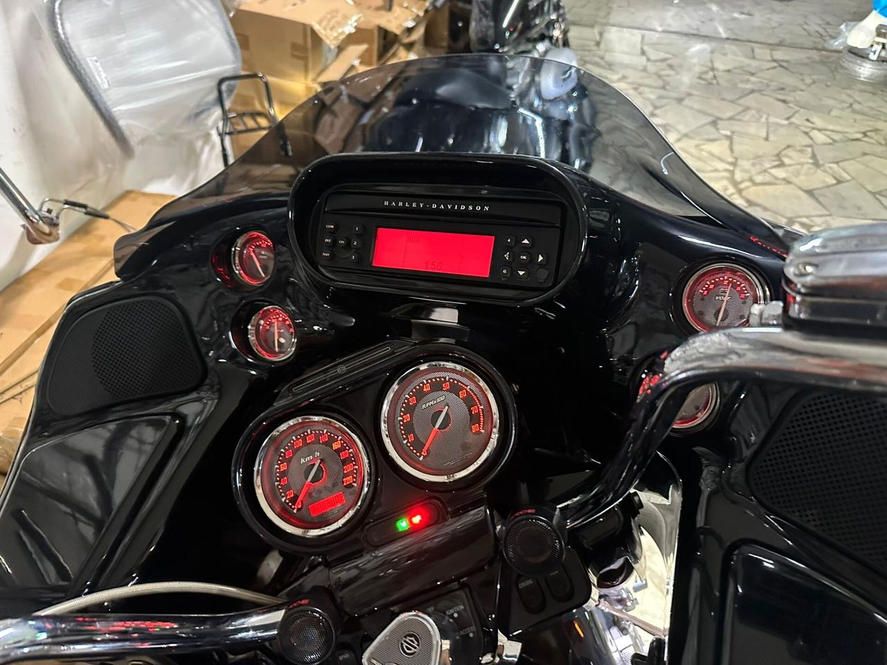 Harley-davidson Road Glide C.V.O.
