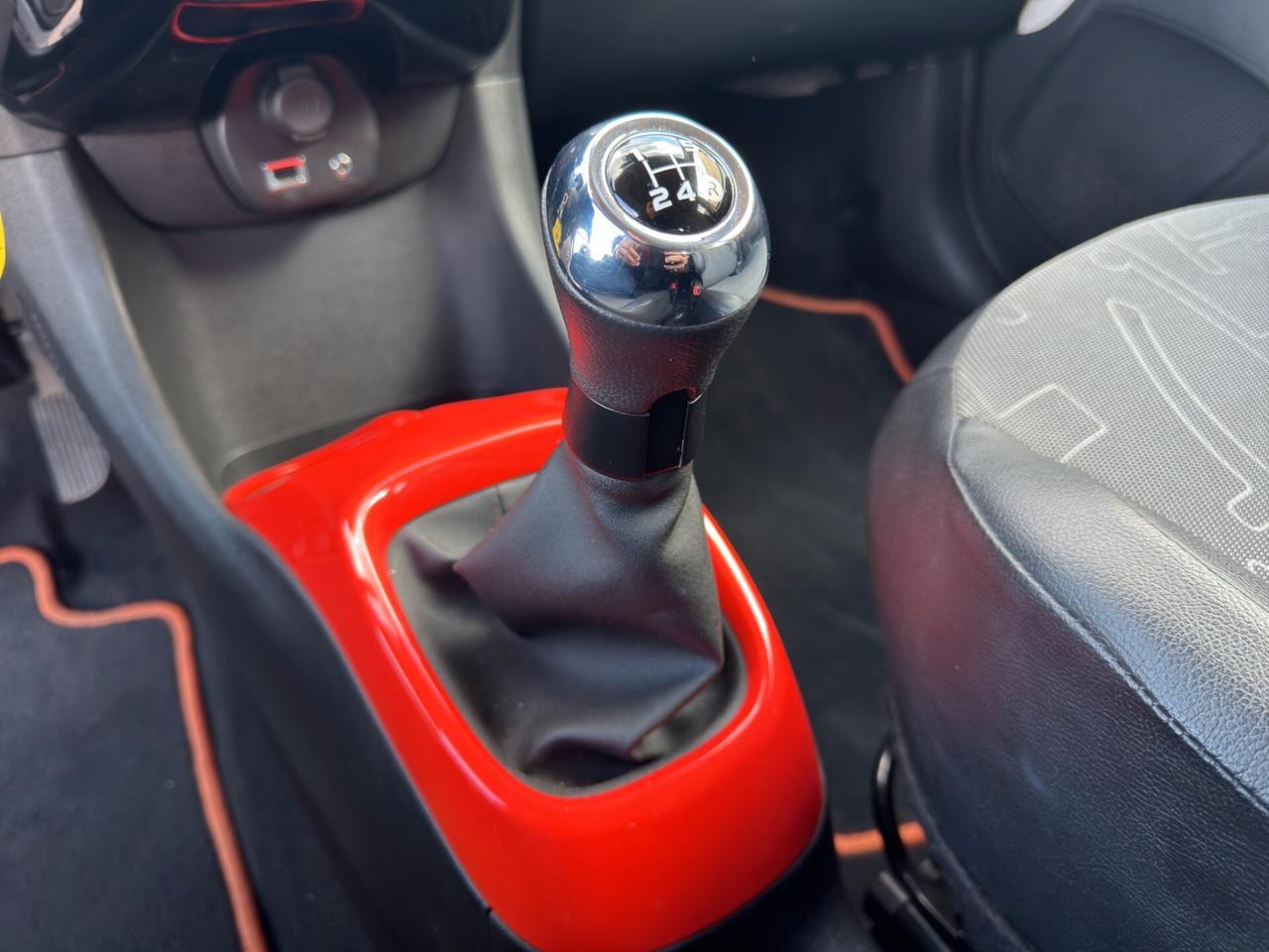 Toyota Aygo 1.0 VVT-i 72 CV 5 porte x-wave orange