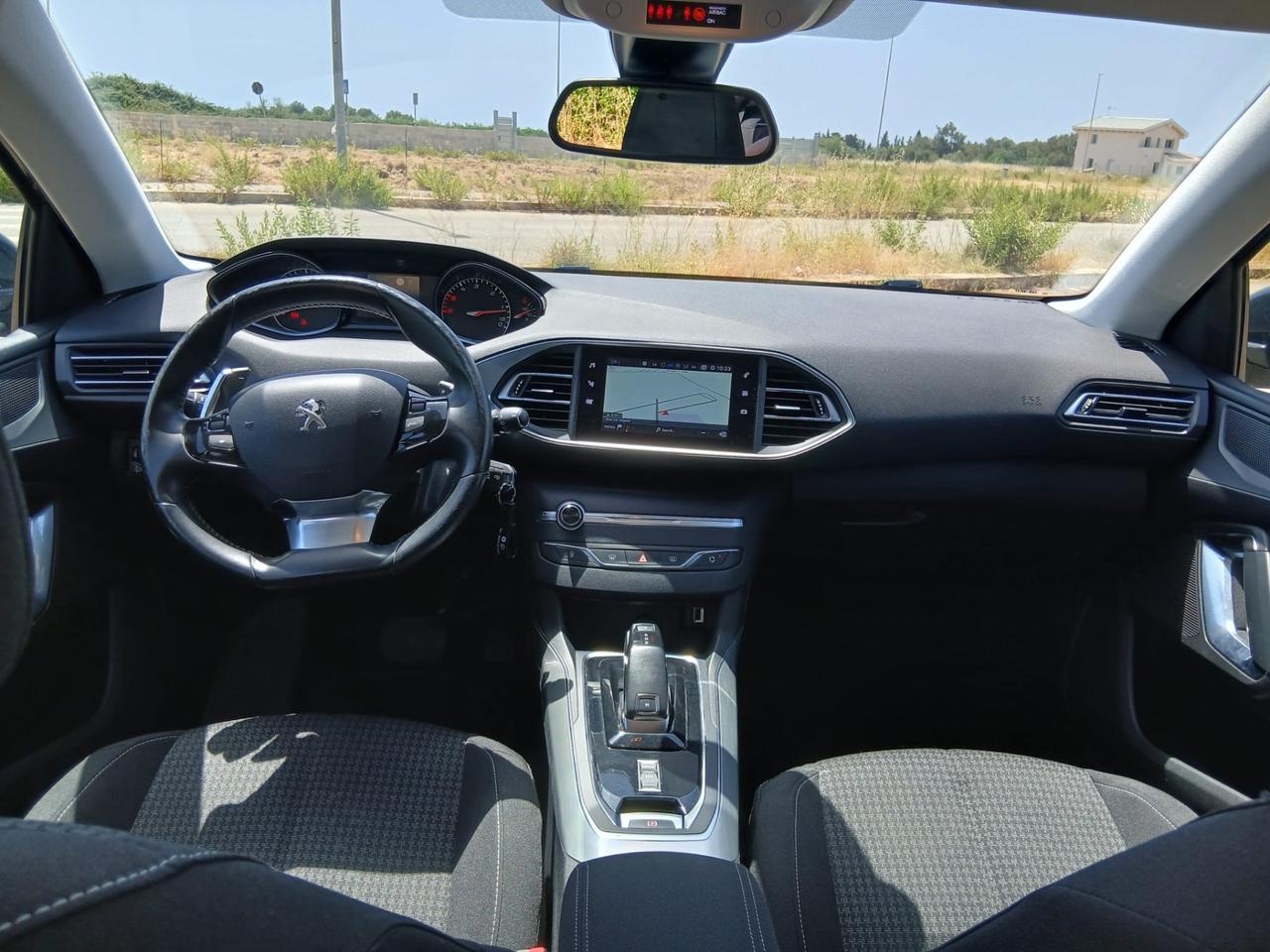 Peugeot 308 BlueHDi 130 S&S Active Business