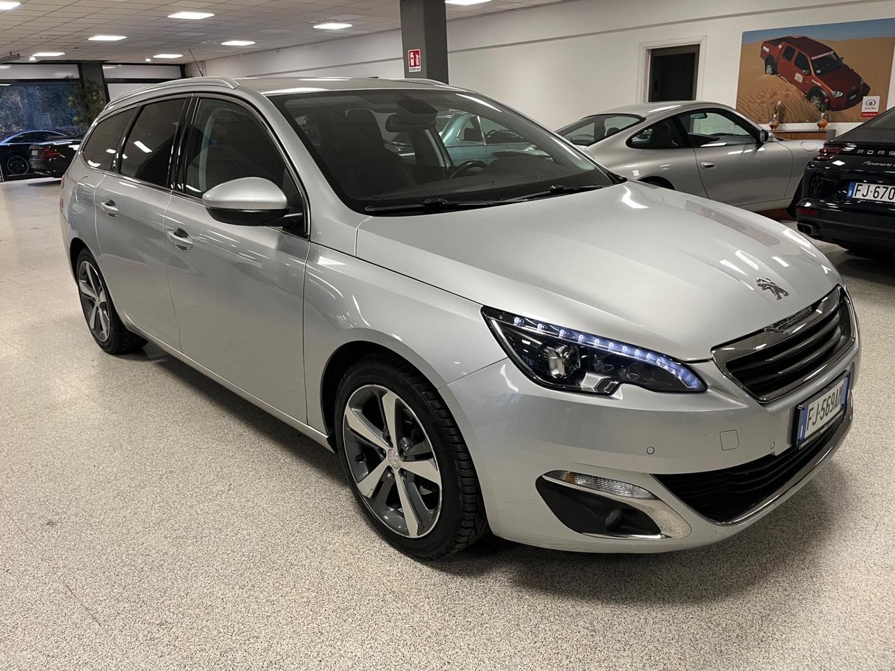 Peugeot 308 1.6 BlueHDi 120cv EAT6 SW Allure CinghiaFatta