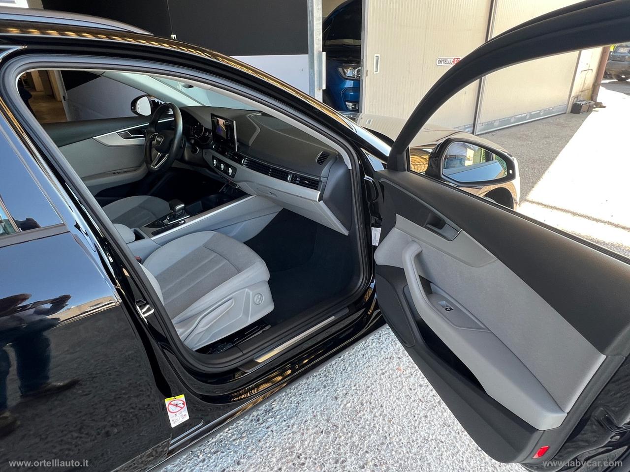 AUDI A4 Avant 35 TDI/163CV MHVE S tronic Business IVA DEDUCIBILE