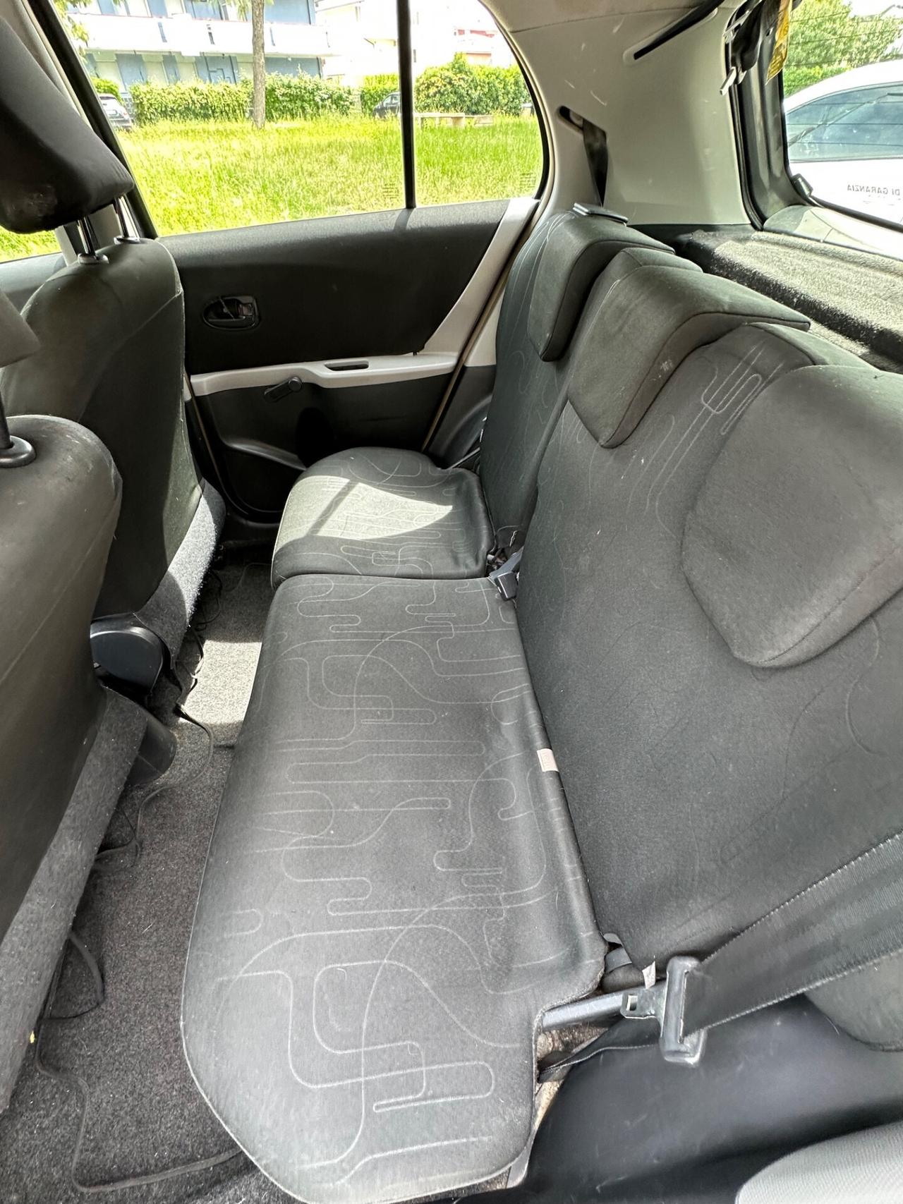 Toyota Yaris 2^serie 1000 benzina 5 porte 2009