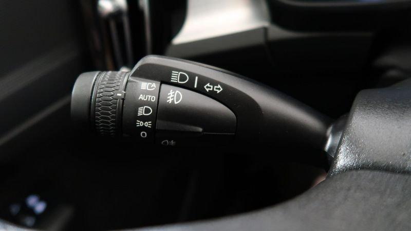 Volvo XC40 Recharge T4 Plug-in Hybrid auto Recharge Core