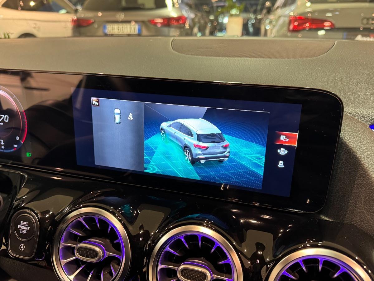 MERCEDES Classe GLA 200 d Automatic Premium AMG TETTO