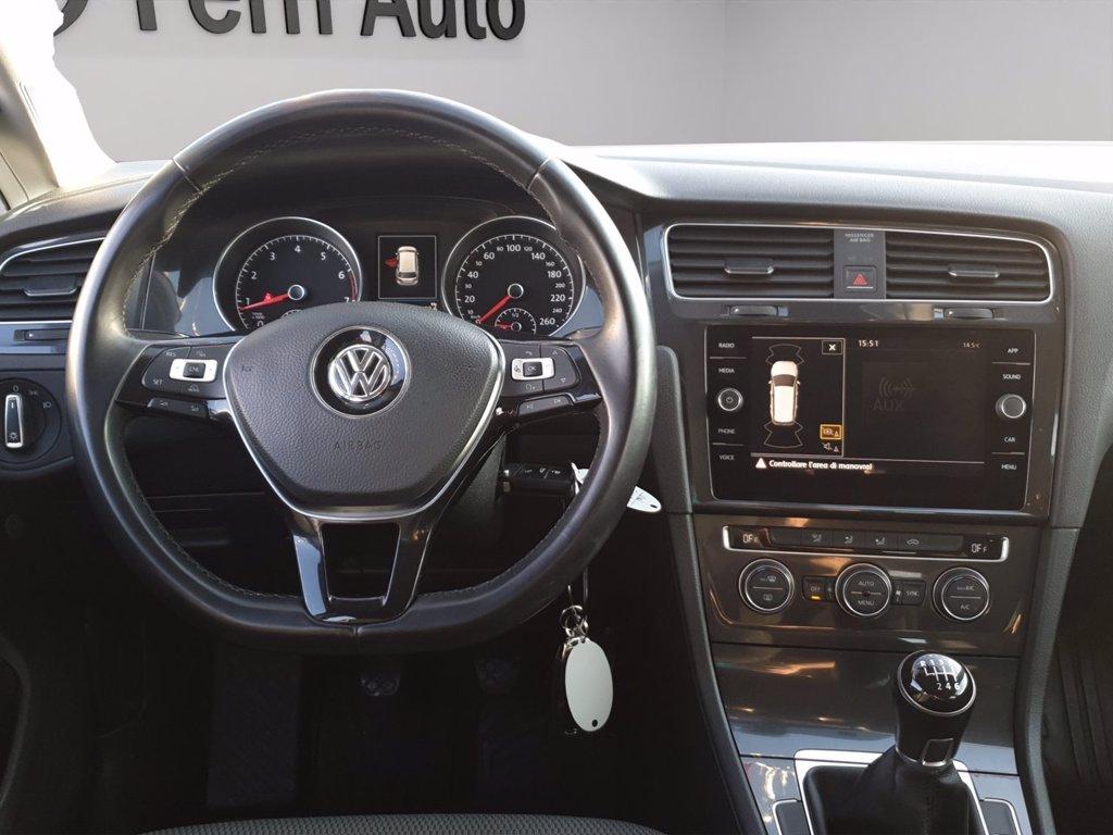 VOLKSWAGEN Golf variant 1.4 tgi trendline 110cv del 2017