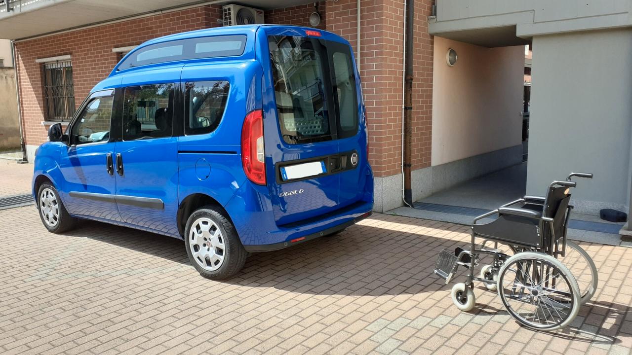 Doblò 1.6 MJT 120CV trasporto disabili pedana