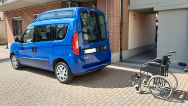Doblò 1.6 MJT 120CV trasporto disabili pedana