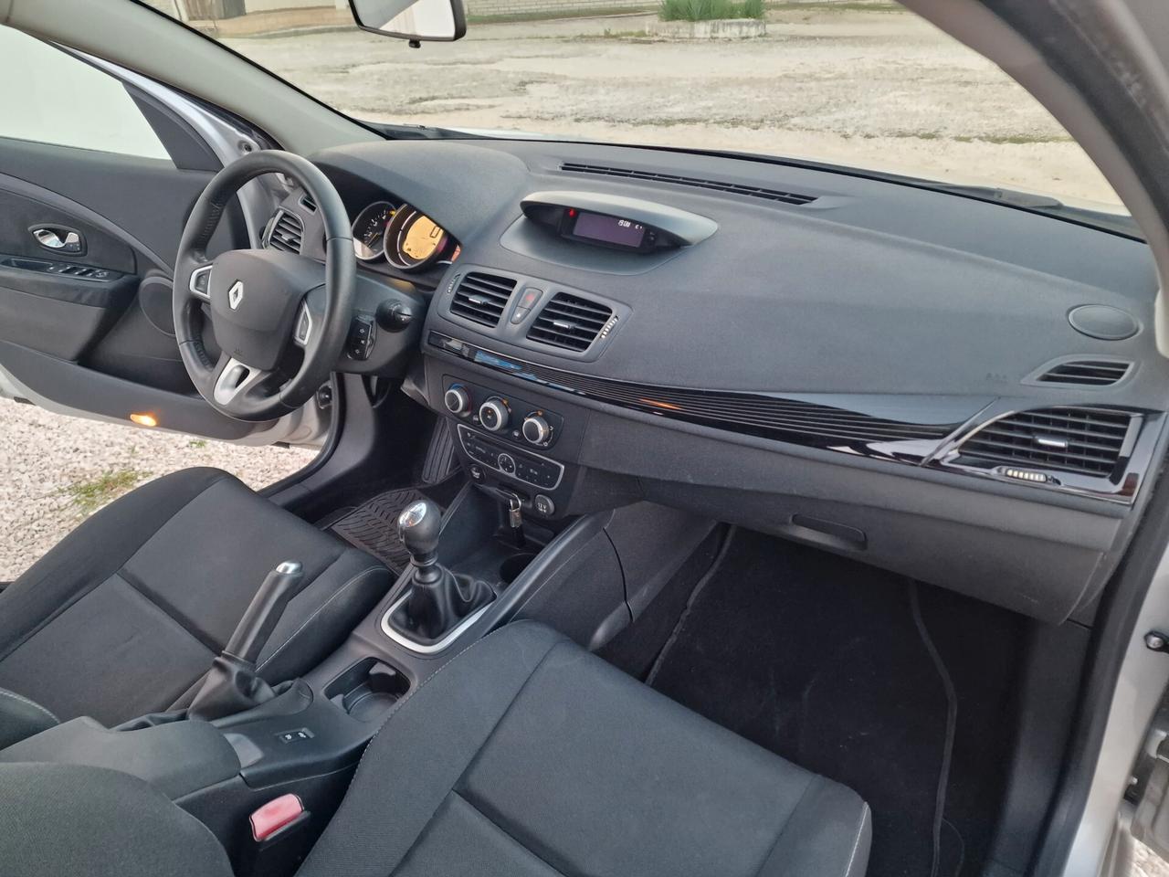 Renault Mégane 1.5 dCi 110CV SporTour Attractive