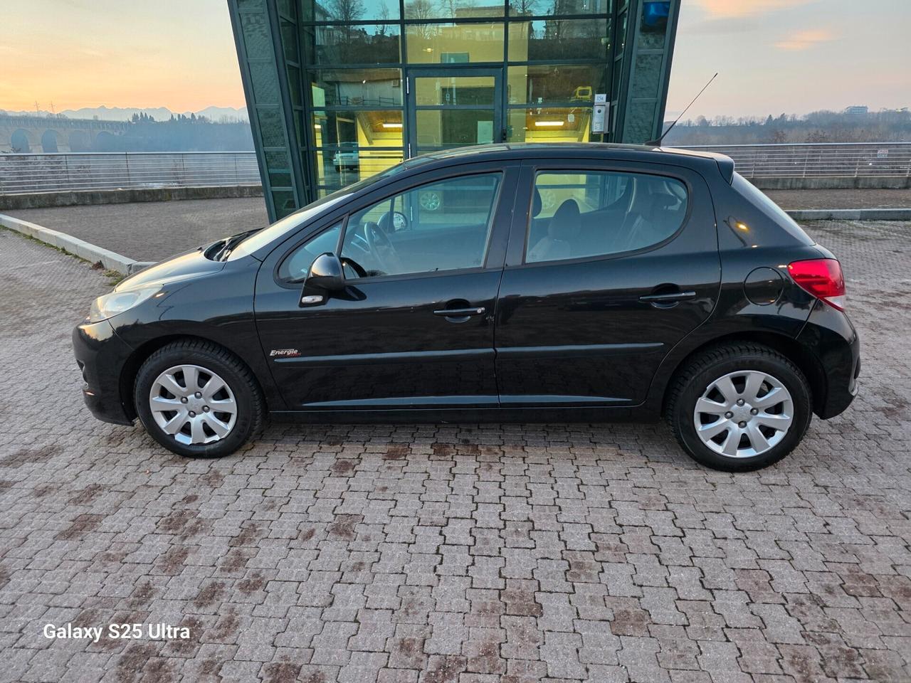 Peugeot 207 1.4 8V 75CV 3p. ONE Line