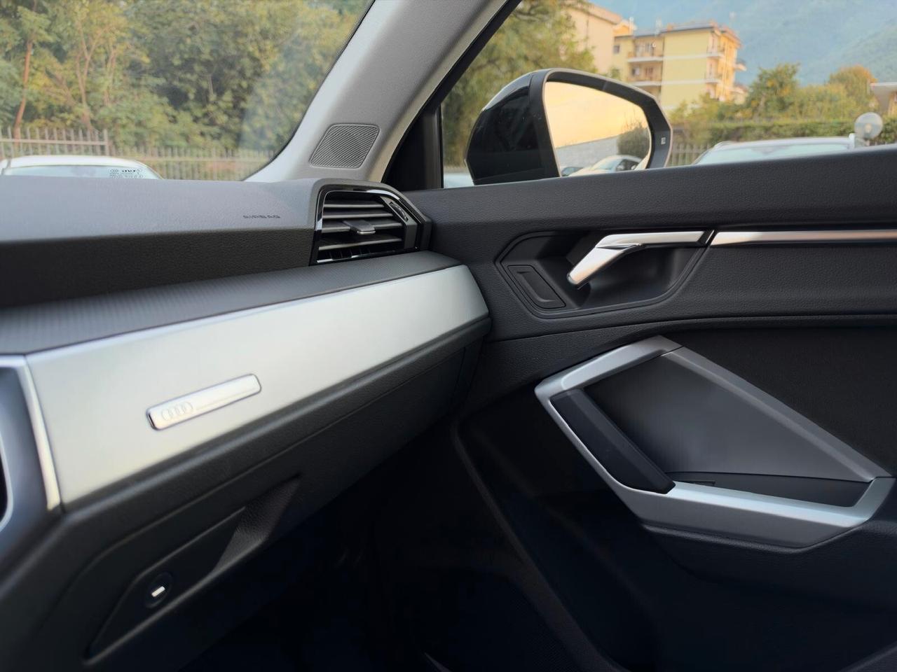 Audi Q3 35 TDI 150 CV S tronic IDENTITY BLACK - S-LINE FULL- MATRIX - MY 22