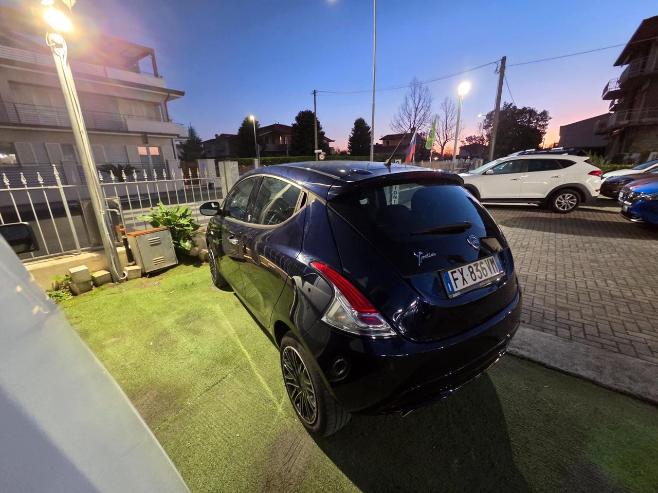 Lancia Ypsilon 1.2 69 CV 5 porte GPL Ecochic Gold