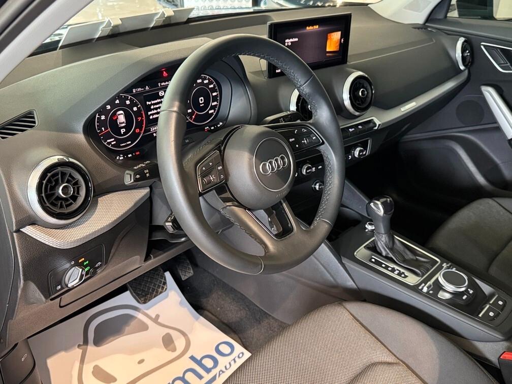 Audi Q2 35 1.5 tfsi Advanced s-tronic Led App conn Cam Pano 17"