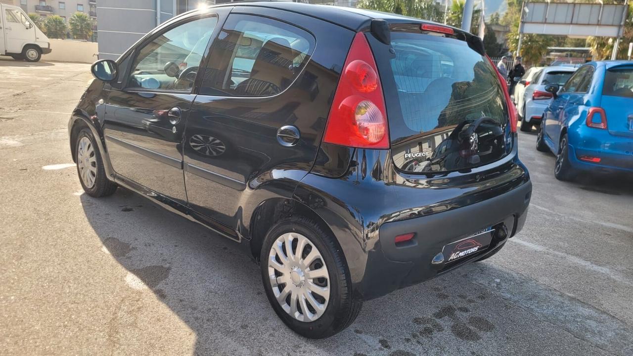 Peugeot 107 1.0 68CV 5p. Desir