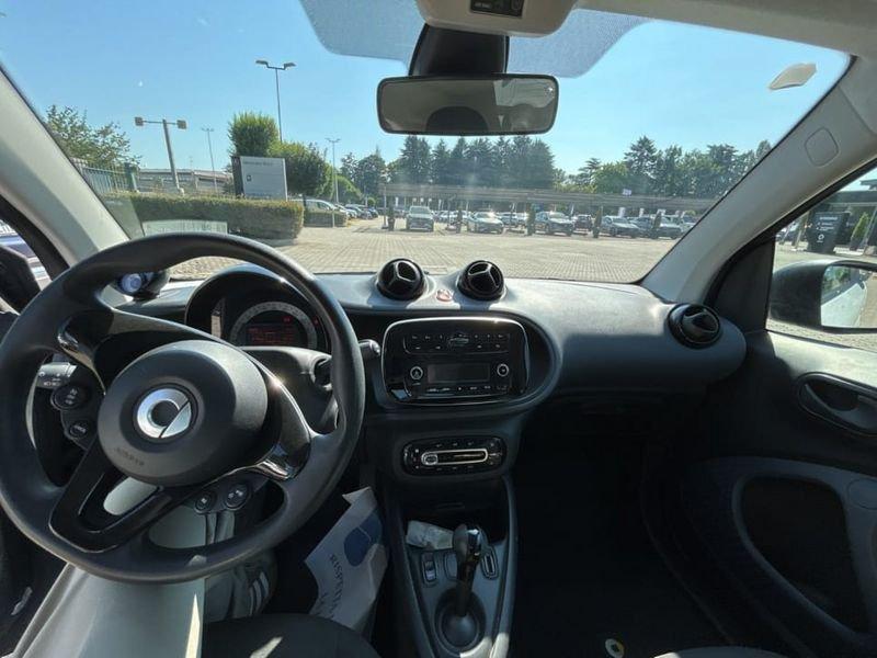 smart fortwo EQ PURE 22KW