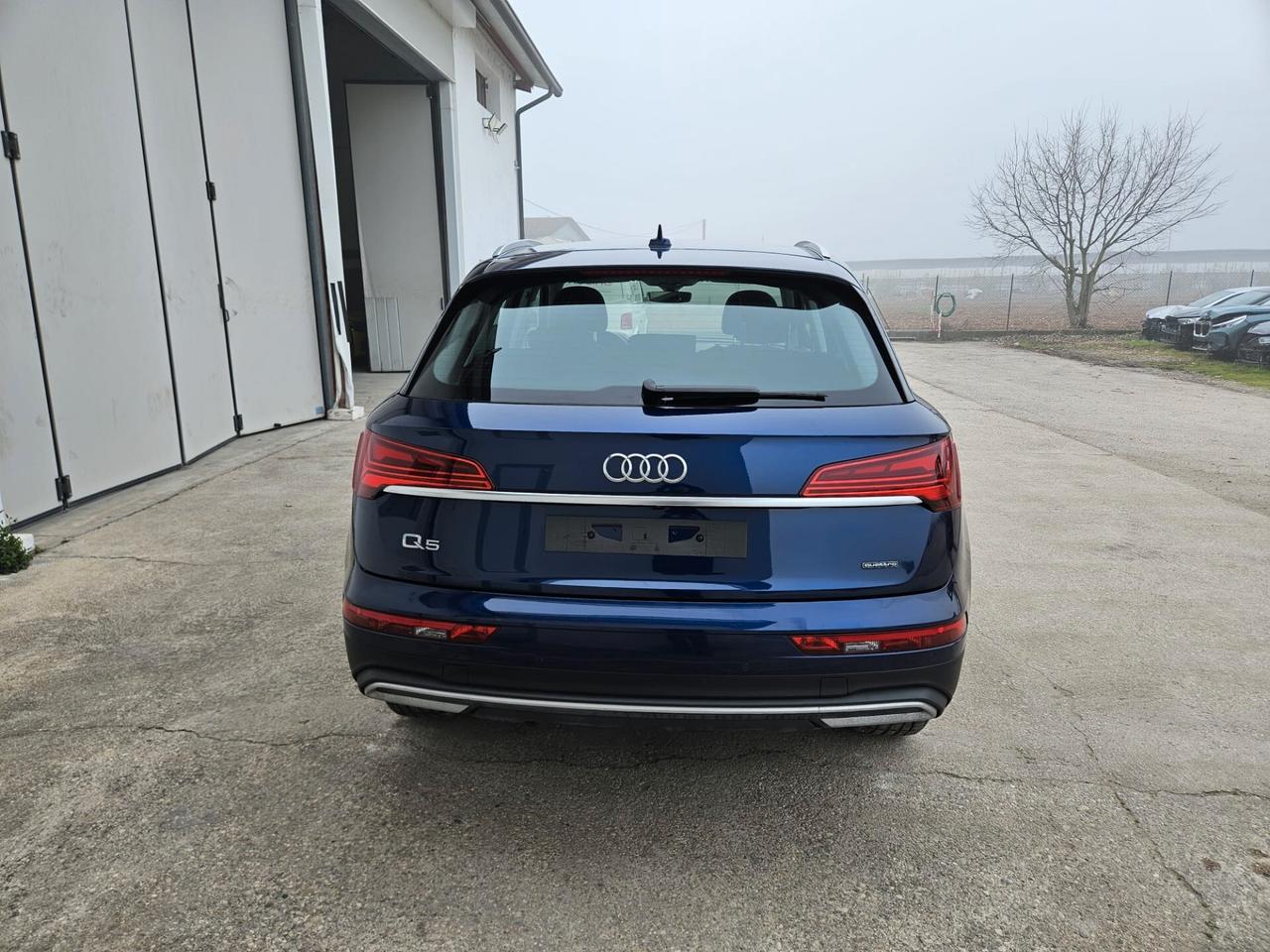 Audi Q5 40 2.0 tdi mhev 12V quattro s-tronic START