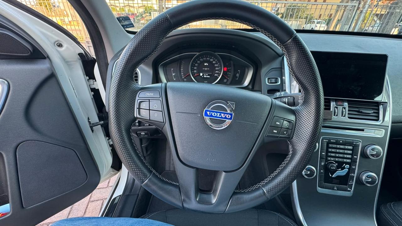 Volvo XC 60 XC60 D4 R-design Kinetic