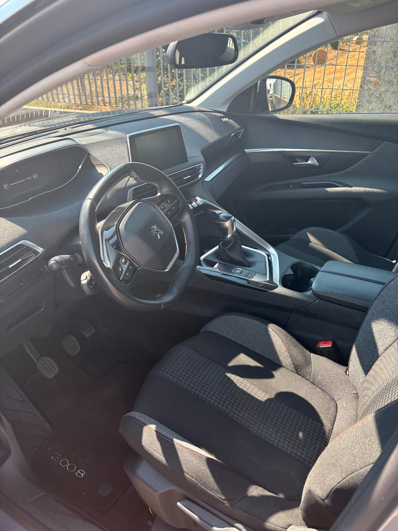 Peugeot 3008 BlueHDi 130 S&S Business