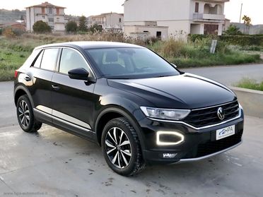 VOLKSWAGEN T-Roc 2.0TDI LED NAVI VIRTUAL CARPLAY