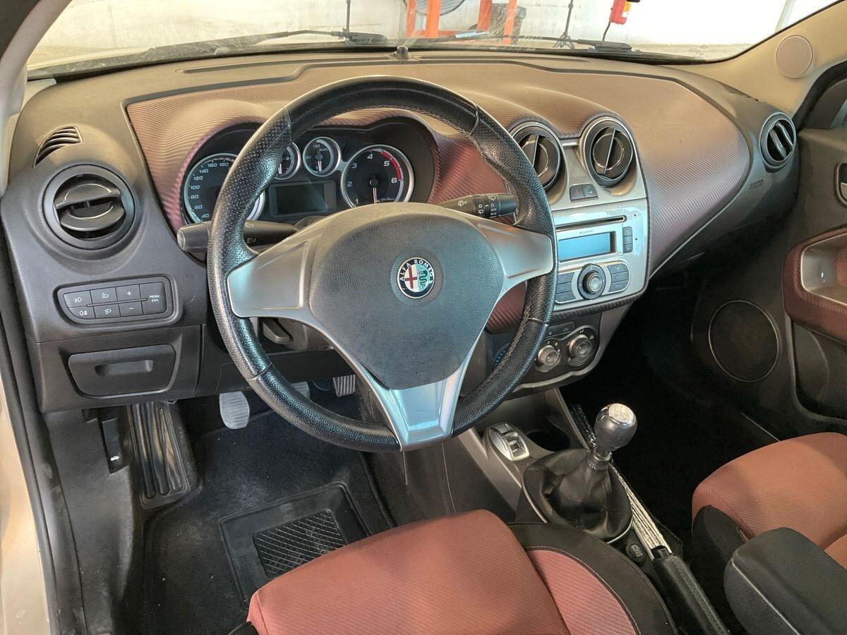 Alfa Romeo MiTo 1.6 JTDm 16V Distinctive Premium Pack