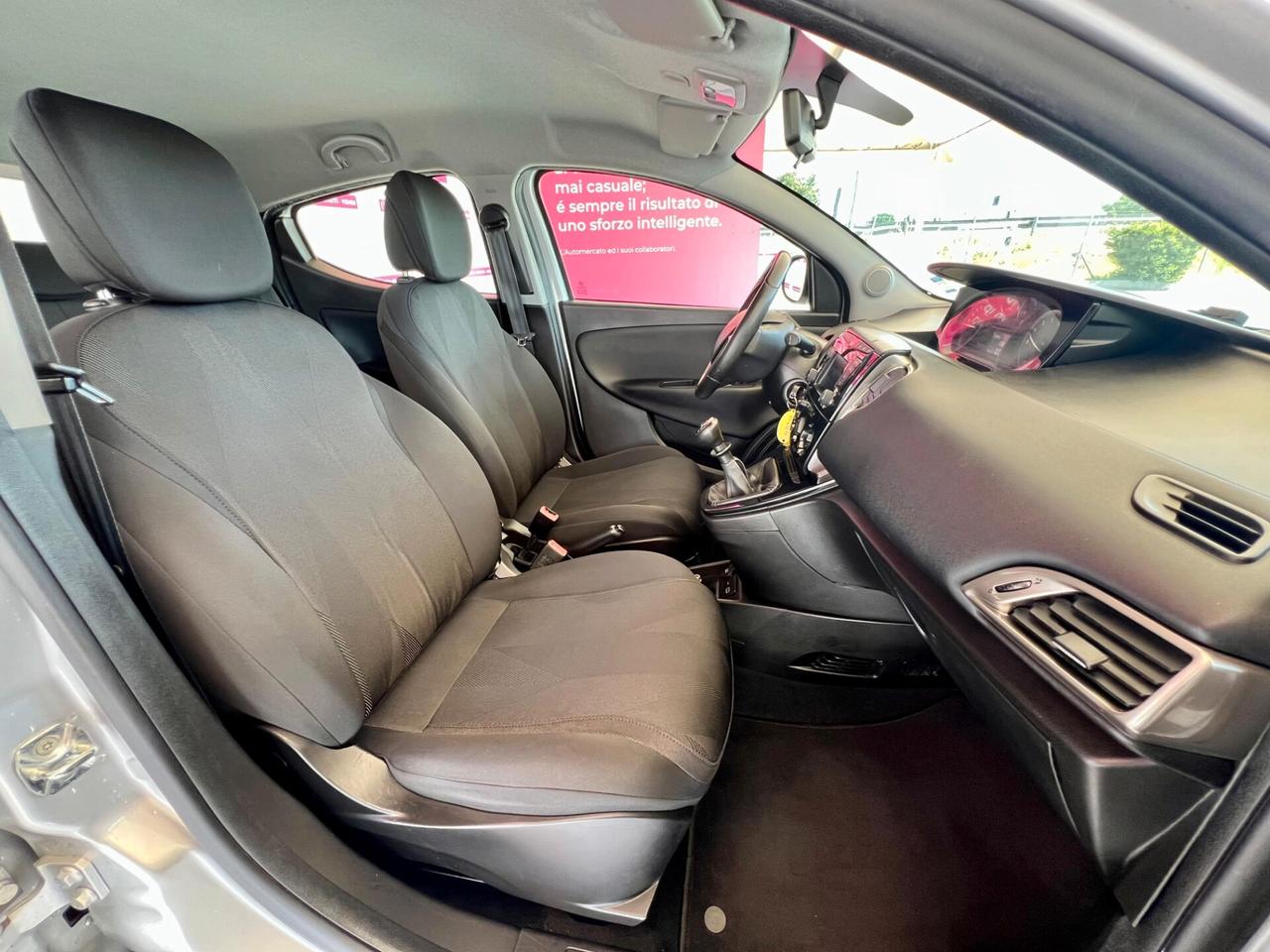 LANCIA Ypsilon 3ª serie Ypsilon 1.2 69 CV 5 po...