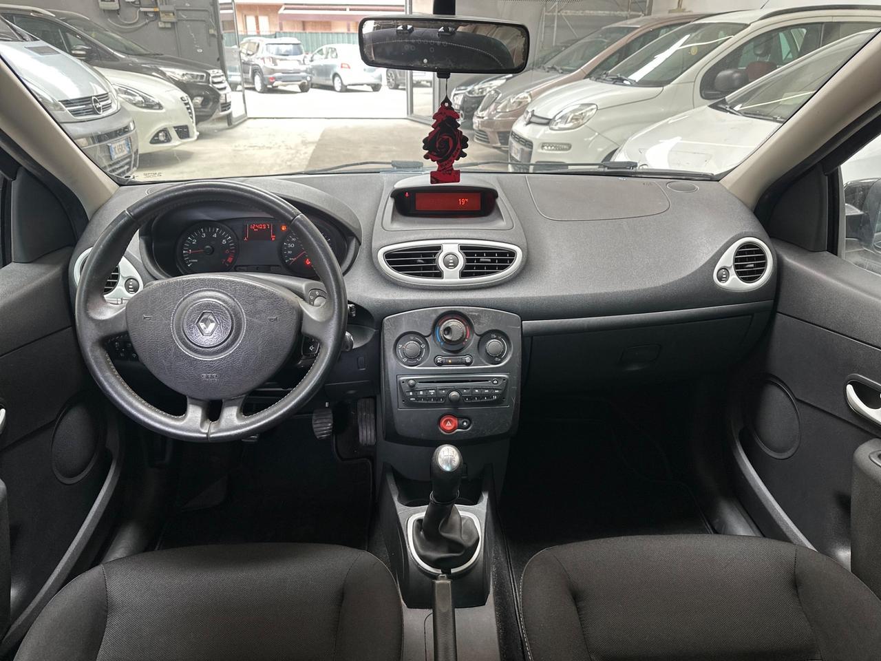 Renault Clio 1.2 16V 5 porte Dynamique