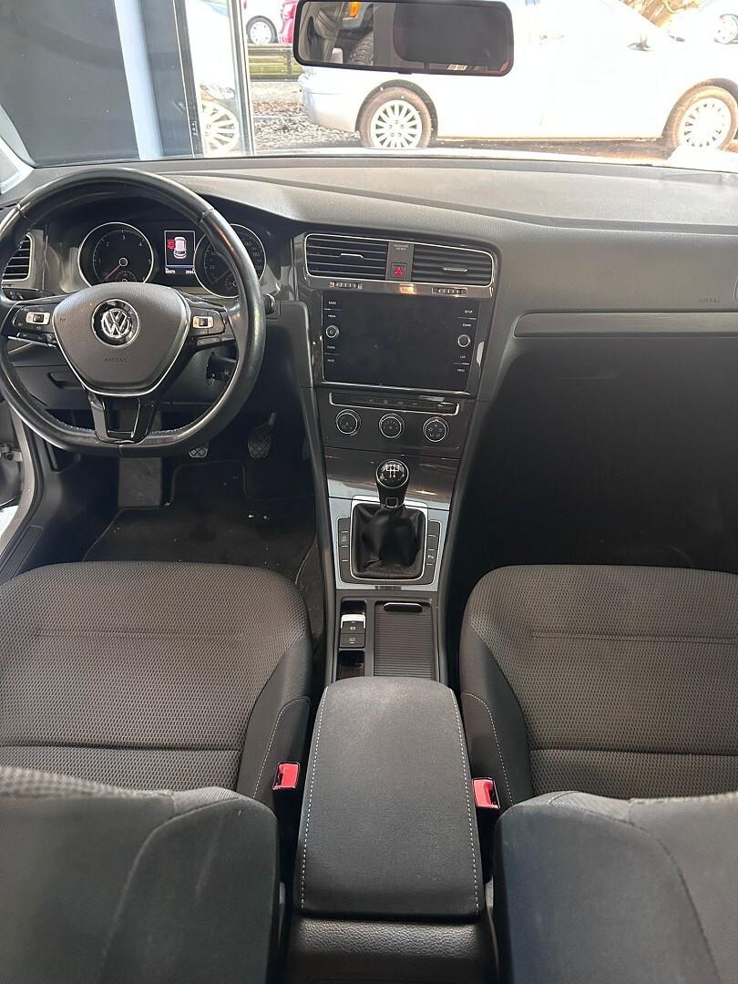 Volkswagen Golf condizioni pari al nuovo