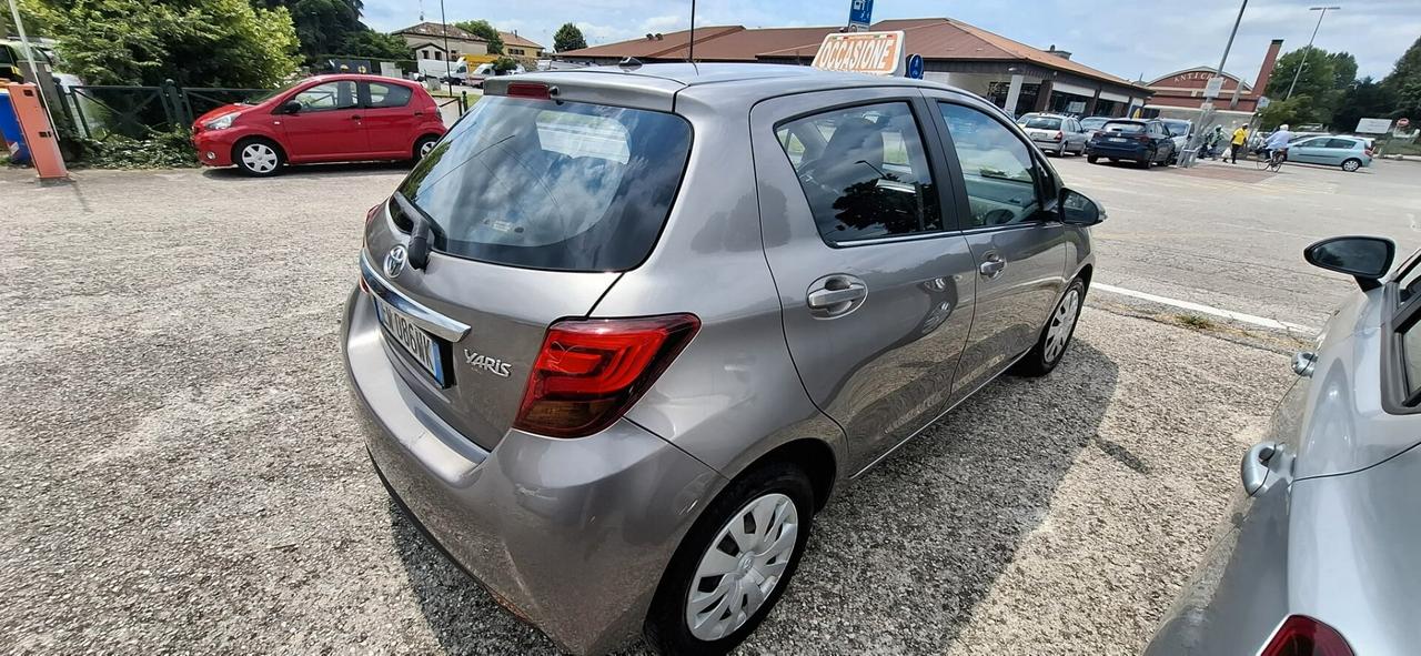 Toyota Yaris 1.0 5 porte
