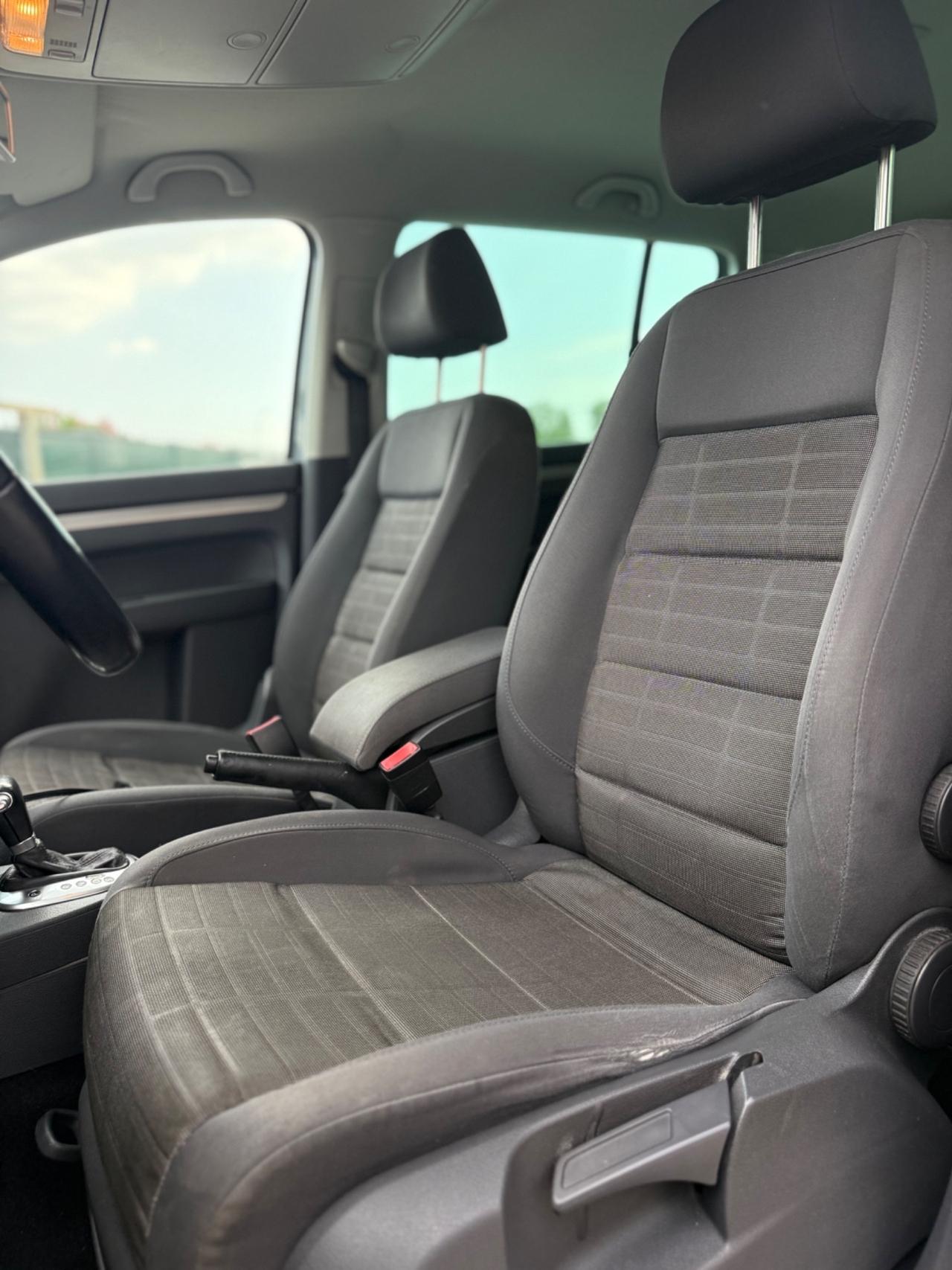 Volkswagen Touran 2.0 TDI DPF DSG Highline