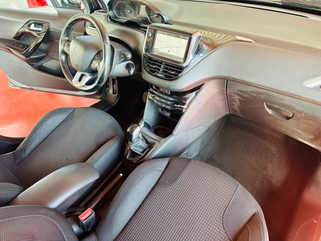 Peugeot 208 PureTech 82 5 porte Allure